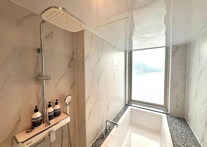 디셈버스테이 부산송도 오션테라스 酒店 5*